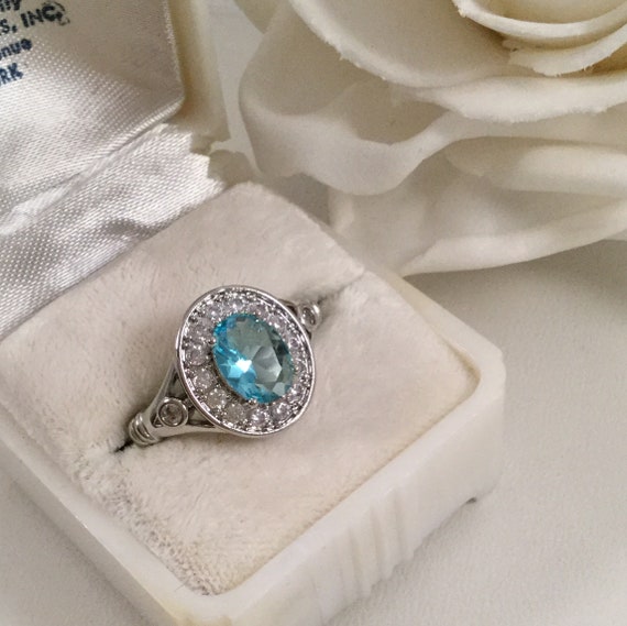 Vintage Jewellery Gold Ring with Aquamarine and W… - image 3