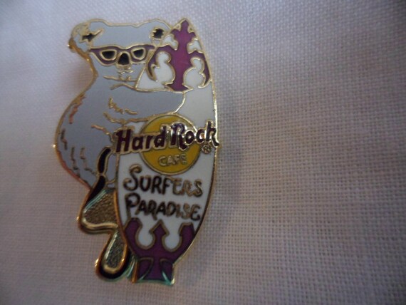 Vintage Australian Hard Rock Cafe Badge Pin Surfers Paradise