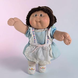 1985 Cabbage Patch Kids Holland World Traveler Doll Vintage Coleco OK Factory Original Blue Signature Complete Outfit & Plastic Clogs