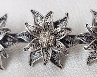 Beautiful Brooch-Silver Filigree Eidelweiss Cluster.