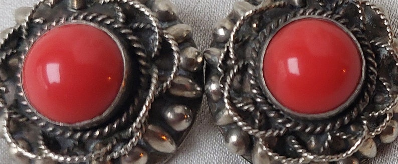 Lovely Earrings White Metal and Faux Coral. image 4
