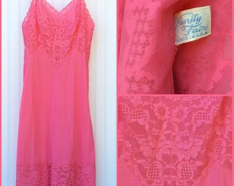 Vintage Lingerie Vanity Fair Slip, Lace Lingerie, 60s Vintage