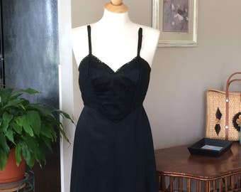 Black Lace Vanity Fair 60's Dress Slip Nylon Lingerie Small Bust Size 32