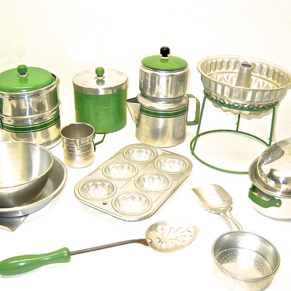 Aluminum Toy Kitchen Set, Vintage Play Kitchen Set, Vintage Children’s Play Set, Tiny Kitchen