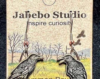 Common Raven by Jabebo, Inspiring Curiosity with reused cereal boxes