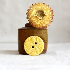 Blumen Knopf, Keramik Knopf, Annähen Knopf, Knöpfe, Keramik Verzierungen, Unikat Knopf, Floral, Knopf, Kurzwaren