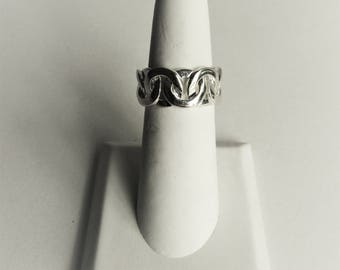 1980s Vintage Sterling Silver Interlocking Circle Ring, Size 8