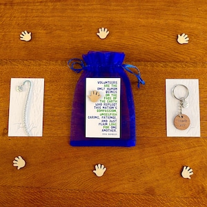 Volunteer Thank You Gift Set: Personalized Card & Keychain/Bookmark