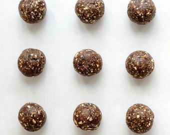 Raw Vegan fig and almond energy balls