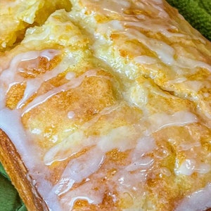 pineapple coconut loaf bread