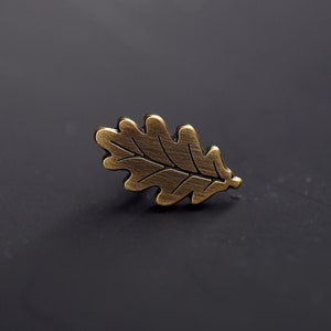 Oak Leaf - lapel pin, badge, brooch, pin, adventure, oak, leaf, tree