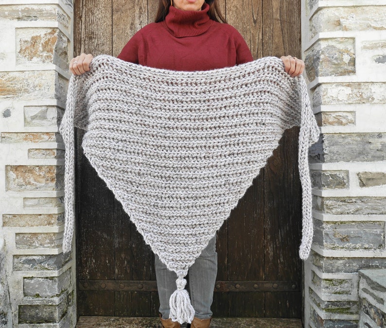 Chunky crochet shawl pattern, oversized crochet shawl, crochet triangle shawl pattern, winter crochet project ideas image 6