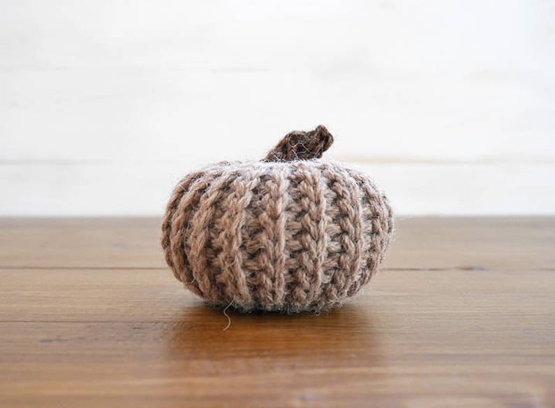 Crochet pattern pumpkin, crochet pumpkins, fall decor, table decor, crochet pumpkin pattern image 6