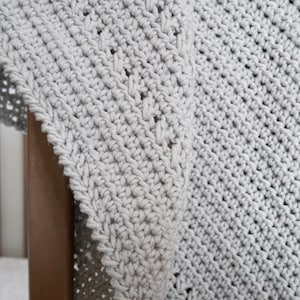 Baby blanket crochet pattern, easy crochet blanket, toddler crochet blanket image 7