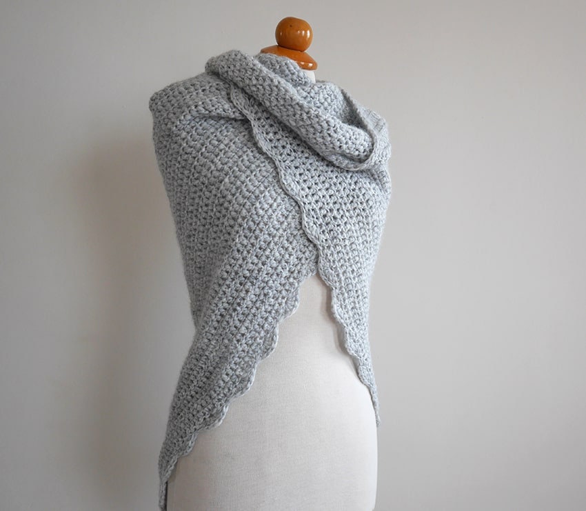 Beginner Crochet Triangle Shawl Pattern: Easy Bulky Yarn Wrap (PDF ...