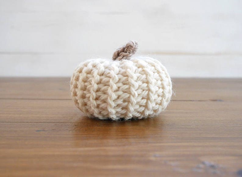 Crochet pattern pumpkin, crochet pumpkins, fall decor, table decor, crochet pumpkin pattern image 7