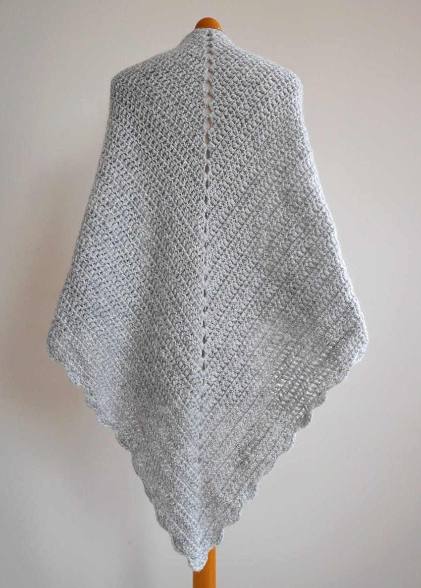 Beginner Crochet Triangle Shawl Pattern: Easy Bulky Yarn Wrap (PDF ...