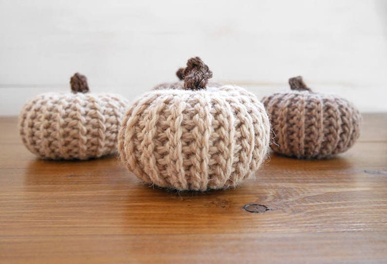 Crochet pattern pumpkin, crochet pumpkins, fall decor, table decor, crochet pumpkin pattern image 1