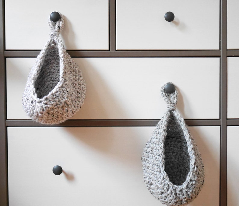 Crochet hanging basket pattern, crochet basket, door hanging basket, hanging produce basket, crochet door knob basket image 1