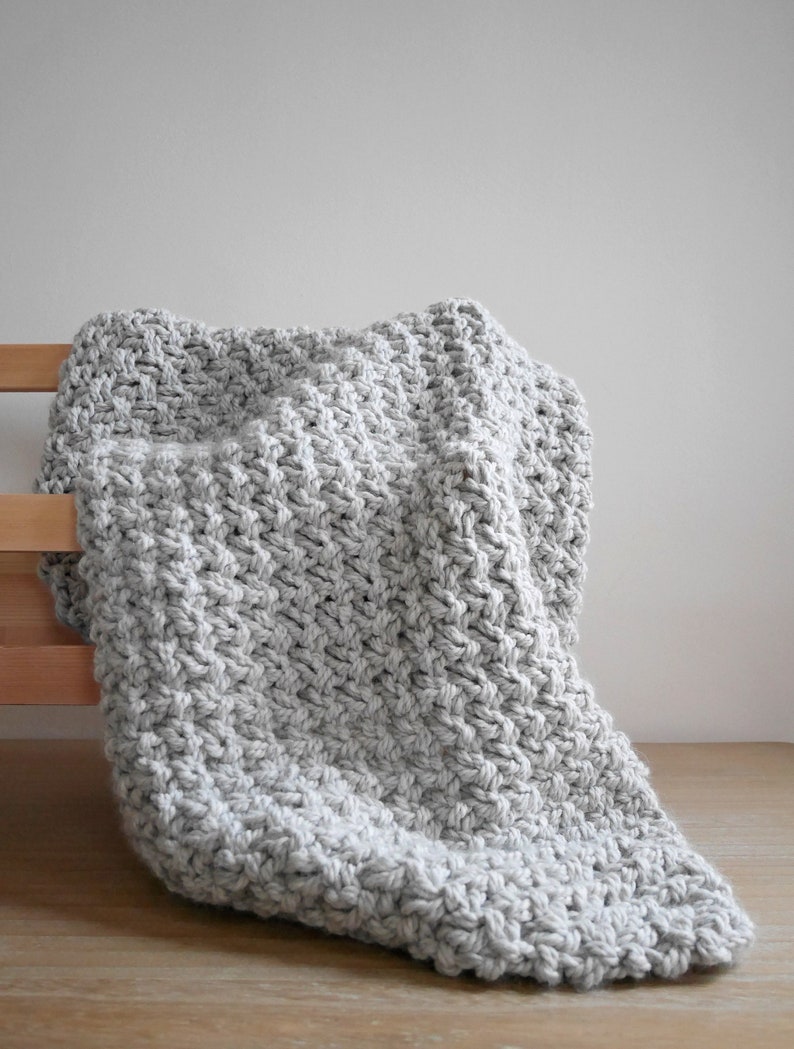 Easy chunky knit blanket pattern, small knit throw, knitting pattern blanket, moss blanket for outdoor photoshoot image 2