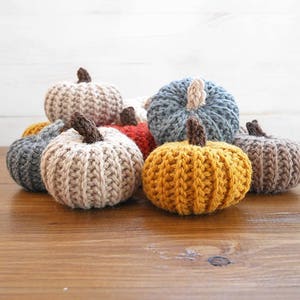 Crochet pattern pumpkin, crochet pumpkins, fall decor, table decor, crochet pumpkin pattern image 3