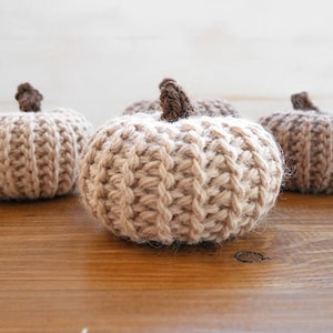 Crochet pattern pumpkin, crochet pumpkins, fall decor, table decor, crochet pumpkin pattern image 8