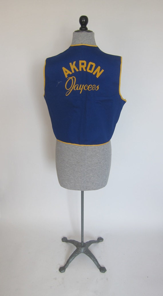 Vintage CHAMPION Blue Running Man Akron Jaycees Ve