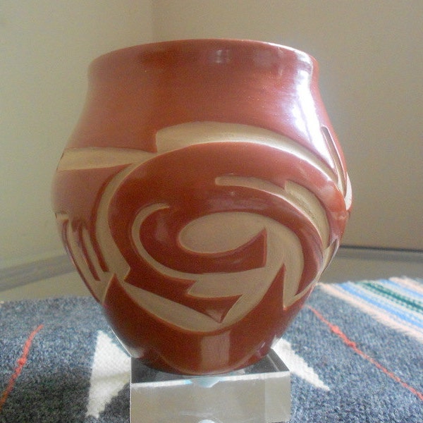 Tina Diaz Native American Pottery - Master Potter