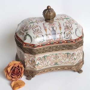 Authentique boîte- Coffret vintage- WL 1895- Coffre- Porcelaine+Bronze- Peint à la main- Vintage Collectibles- Décoration maison