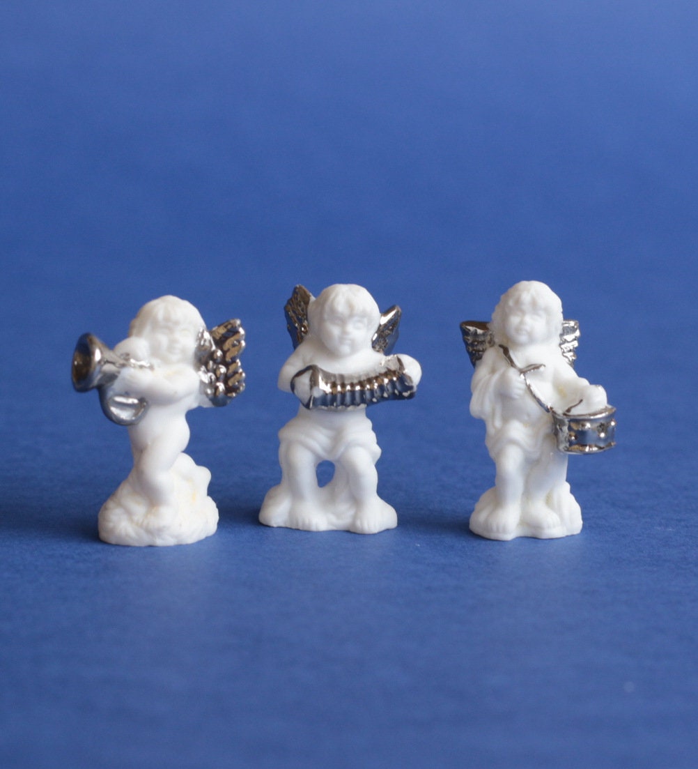 Narnia Disney Fèves des gâteaux de Rois 12 figurines Peint -  France