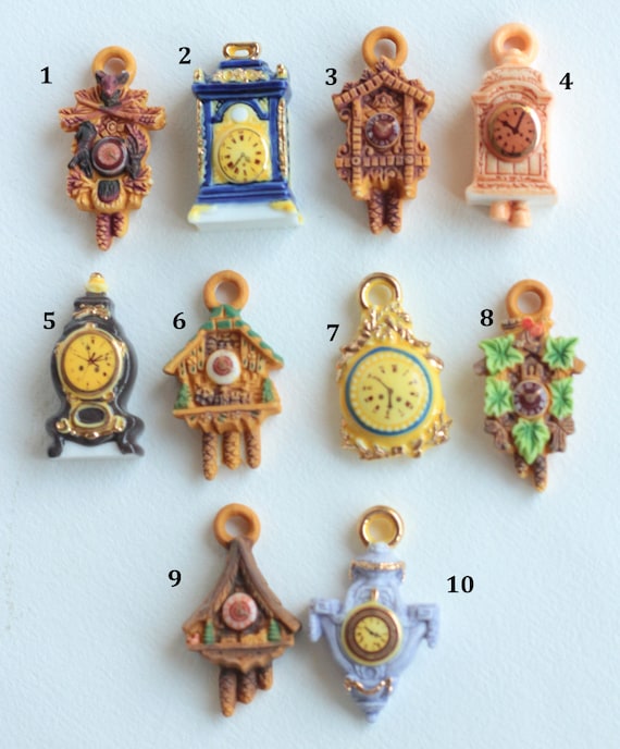 Un lot de six fèves de collection en céramique de différent personnage