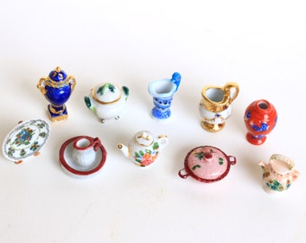 Royal ceramics- Bean Fève- 10 figurines- Hand painted - Porcelain/ ceramic figurines - Collection - Fabophilie