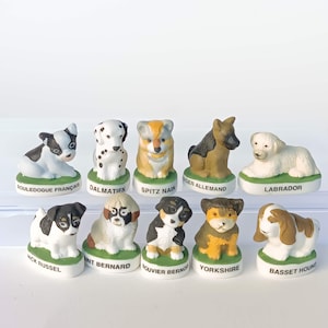 Chiots- Fève au choix- Fèves gâteaux de Rois- Peint à main- Version mate- Miniatures collection/Fabophilie