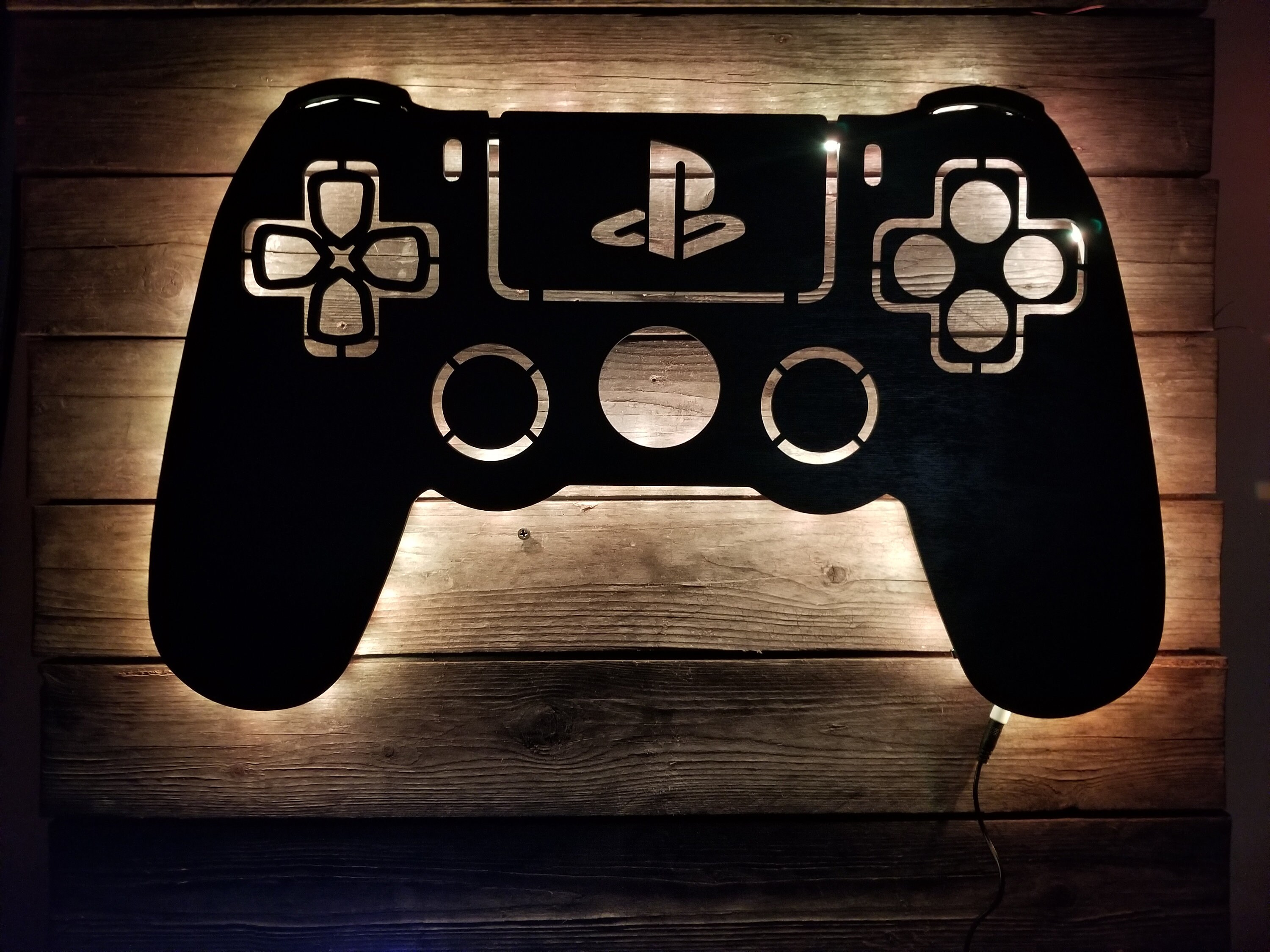 BYOSEKA Game Controller Shaped Neon Lights Hanging Gamer Neon Wall Signs For Bedroom Livingroom Décor Console Game Room Decor Accessories For Teen Boys Men