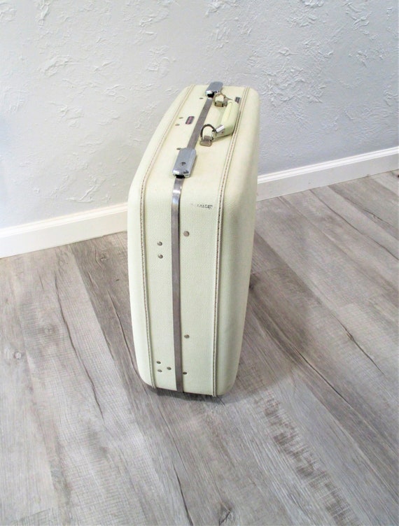 Vtg 16 American Tourister Tri-Taper Round Hat Box Case Luggage