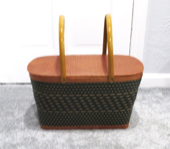 Vintage Green Wicker Picnic Basket Gem