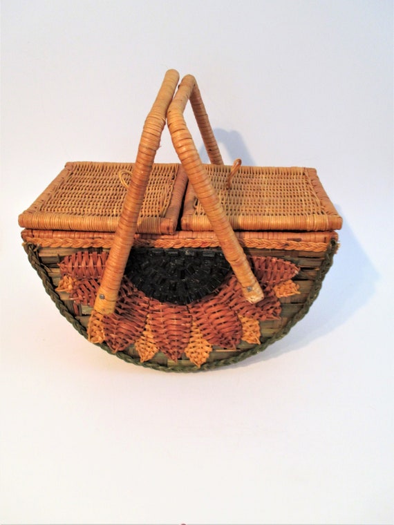 Vintage Wicker Picnic Basket