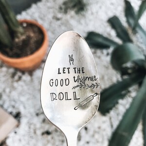 Let The Good Thymes Roll - Bakers Spoon - Gestempeld Zilveren Lepel Koffie Cart Coffee Station - Kous Stuffer - Cadeau voor hem
