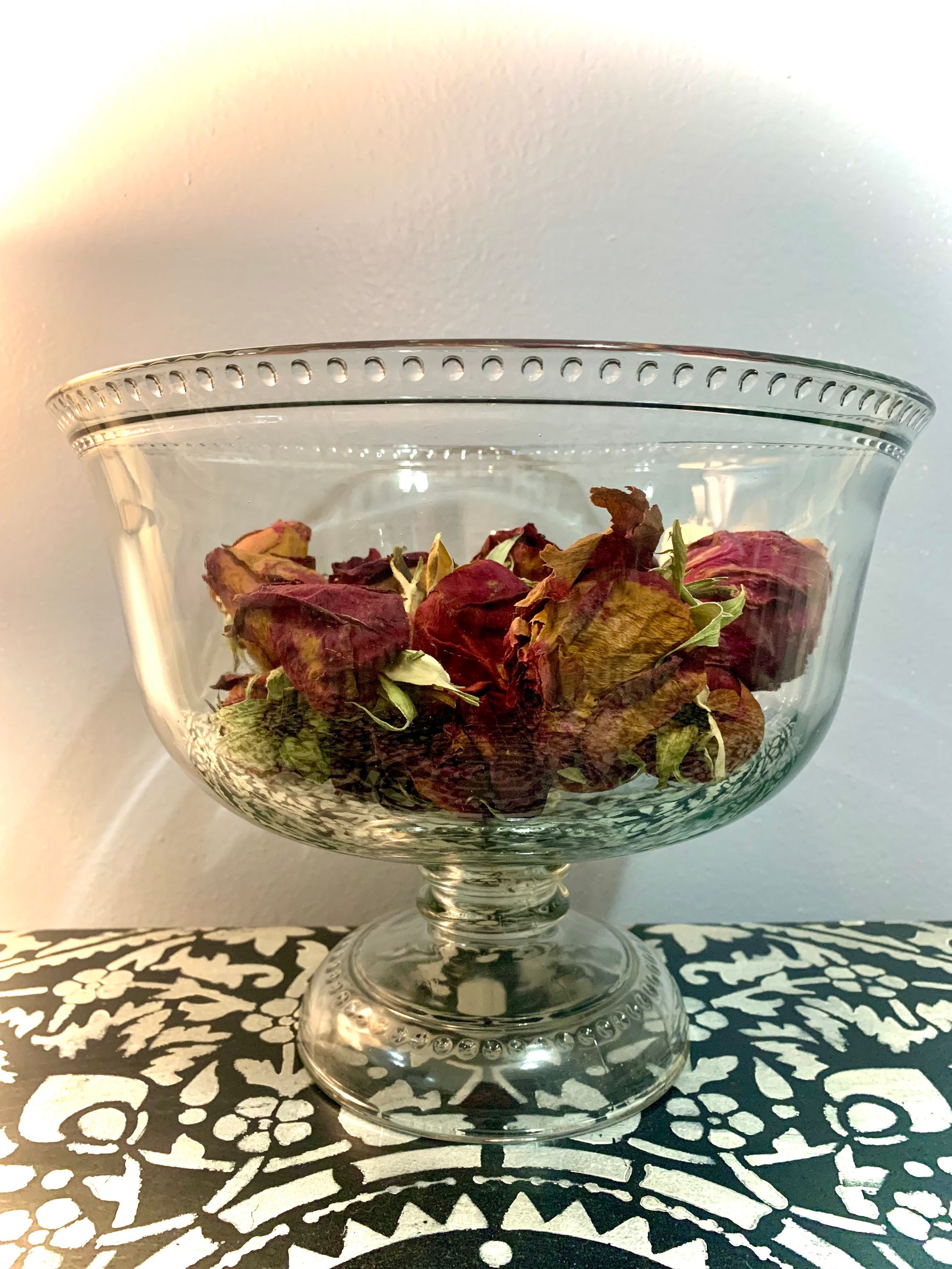 Floral & Garden Crafts Whole RED ROSE Buds with Stems/ Dried Organic