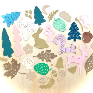 Confetes de papel artesanal Woodland Whimsy | Objetos de scrapbook de floresta encantada | Decoração de festa temática Cottagecore | Dispersadores de mesa de animais de conto de fadas