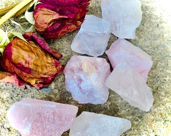 One ROSE QUARTZ Natural Raw Crystal Chunk/ Rough Rose Quartz Rock/ Pink Love Crystal/ Pastel Pink