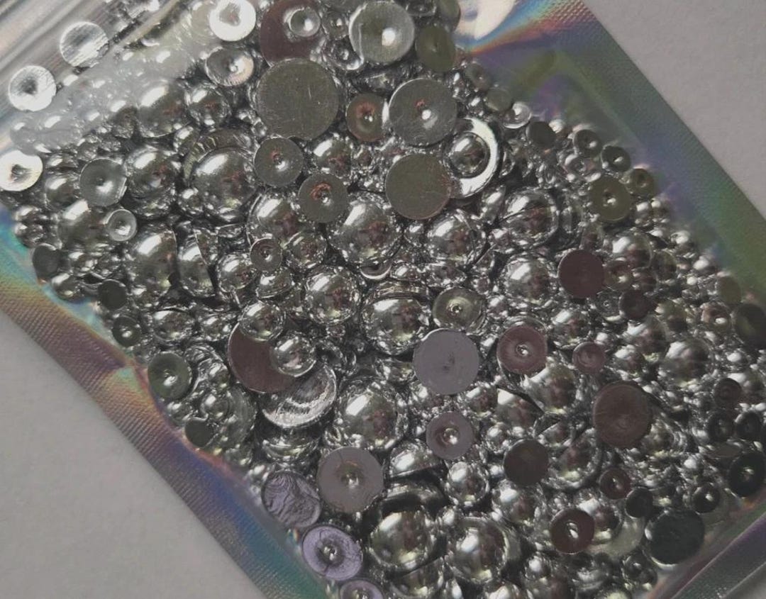 thumbnail interactive-video image 1 of CraftbuddyUS 1000pcs 5mm Flat Back Rhinestones – Mixed Color Gem Mix For DIY Crafts 1 of 6