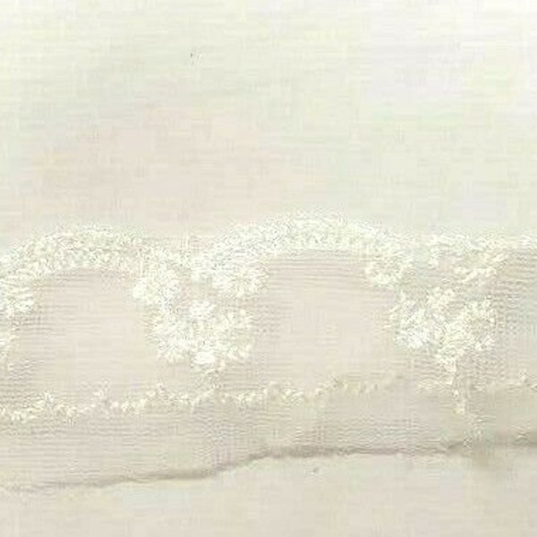 CraftbuddyUS VL1-3m x 25mm Ivory White Lace Wedding Trim Ribbon, Scalloped Edge