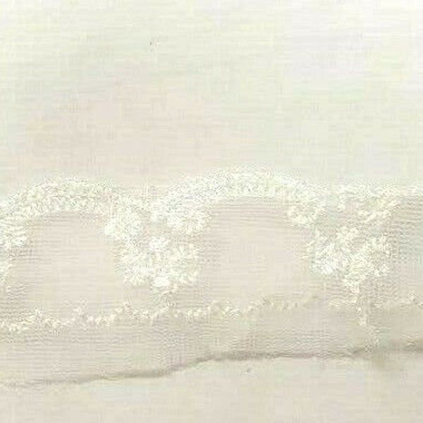 2.5\" Floral Lace Ribbon: Ivory (10 Yards)