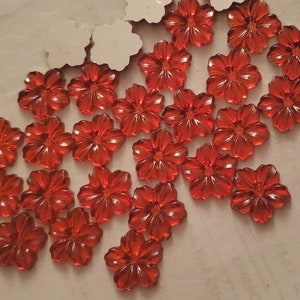 CraftbuddyUS 100pcs 12mm Red Flower Shape Flatback Acrylic Diamante Crystal Rhinestone Gems