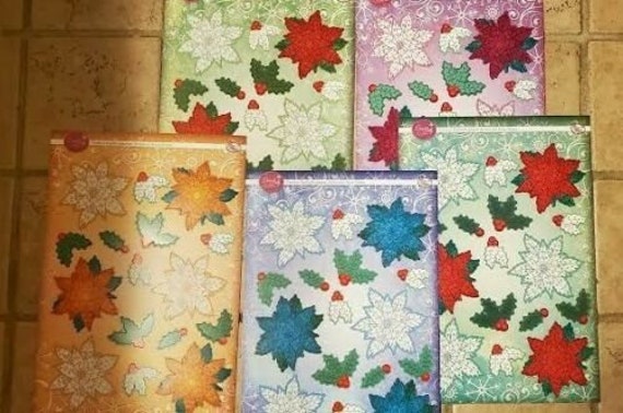 CraftbuddyUS A4 お祝い用ヒイラギ飾りシート - 5 色 x 75 ダイカット