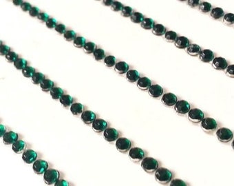 CraftbuddyUS 300pcs  2mm Self Adhesive Green Diamente Crystal Rhinestone Strips, DIY