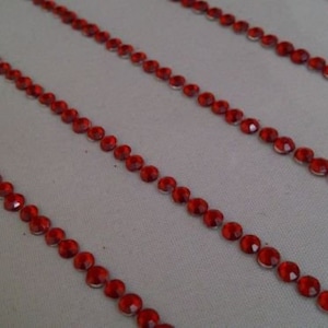 CraftbuddyUS, 220 bandes de strass rouges auto-adhésives de 3 mm, à faire soi-même