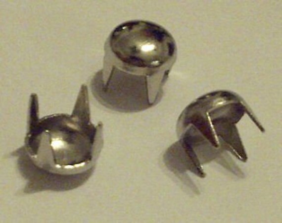 CraftbuddyUS 100pcs Gold 5mm Round Studs for Punk Rock Goth Biker Fashion DIY Stud
