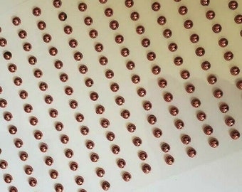 CraftbuddyUS 406 Stk. 4mm Individuell Rot Selbstklebend Runde Edelsteine, DIY, Basteln